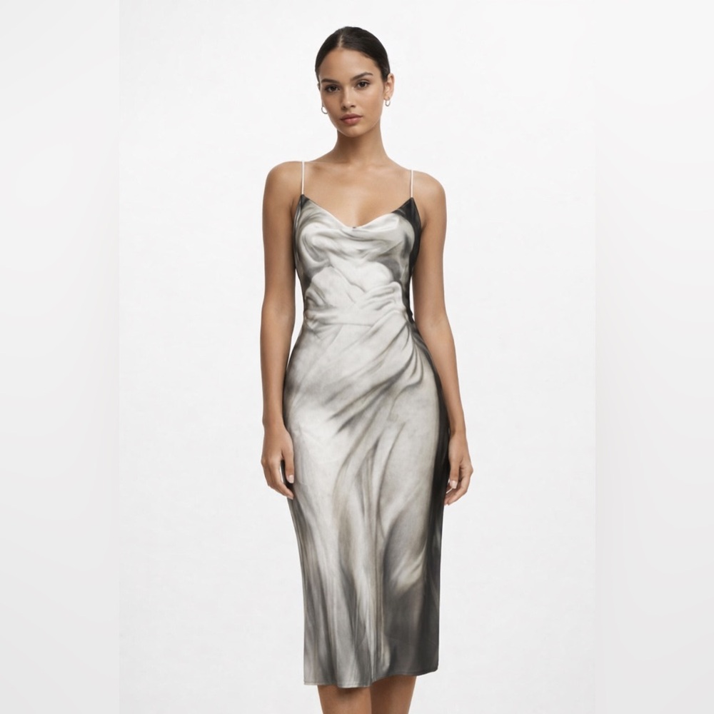 Widow sculpture dress